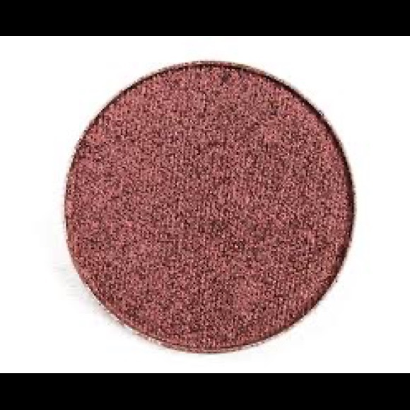 MAC Dazzle Shadow Extreme- Incinerated - Picture 5 of 9